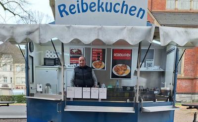 Foto Wochenmarkt Händler Manfred Schröer