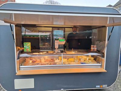 Wochenmarkt-Stand des Landcafes Gilsa.